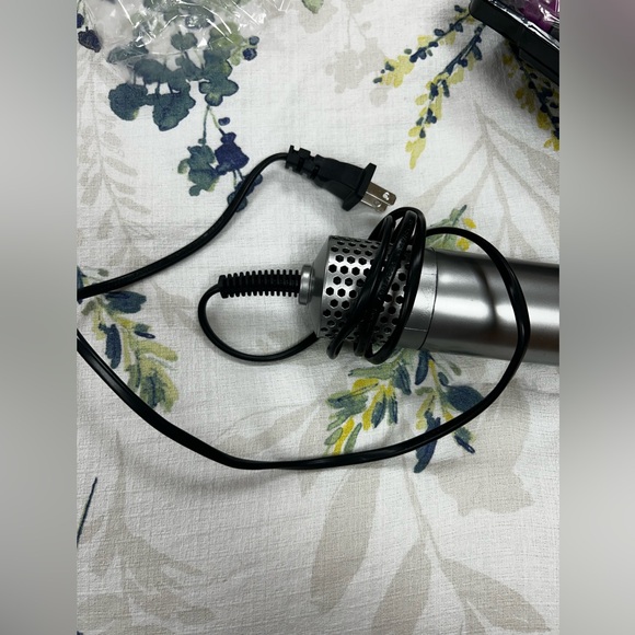‼️NEW‼️ 5 in 1 hair styler - Picture 6 of 6